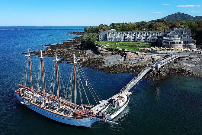 1.5 to 2-Hr Windjammer Sailing Trip in Maine w/ Licensed Captain - Sunset timing and the shorter late-season trip