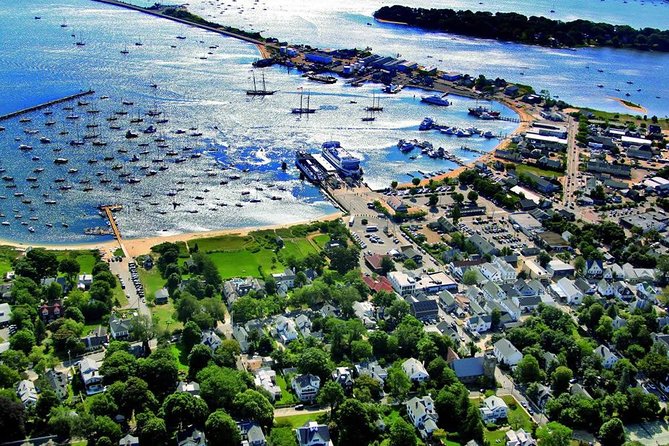 #1 Best 3hr Martha's Vineyard shared Island Tour from Oak Bluffs - Oak Bluffs, the Flying Horses Carousel, and the Gingerbread Cottages