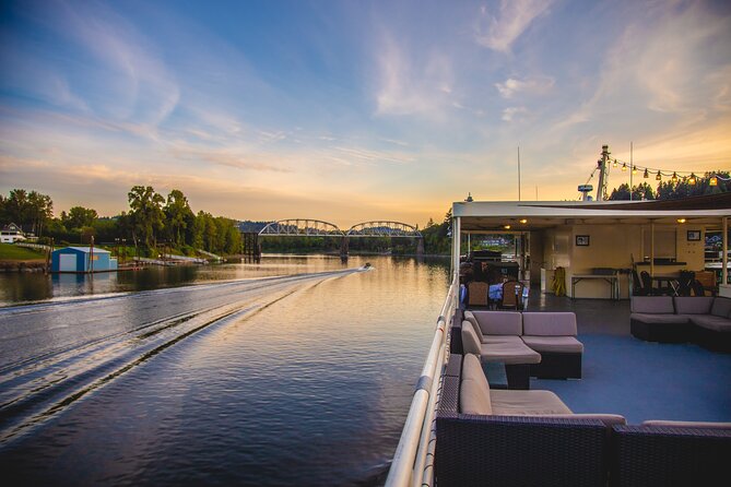 2.5-hour Dinner Cruise on Willamette River - Waverley Country Club and Elk Rock Island