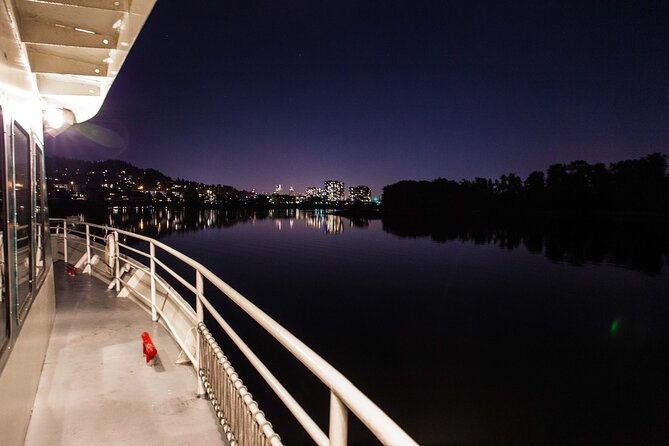 2.5-hour Dinner Cruise on Willamette River - Turning at the Steel Bridge