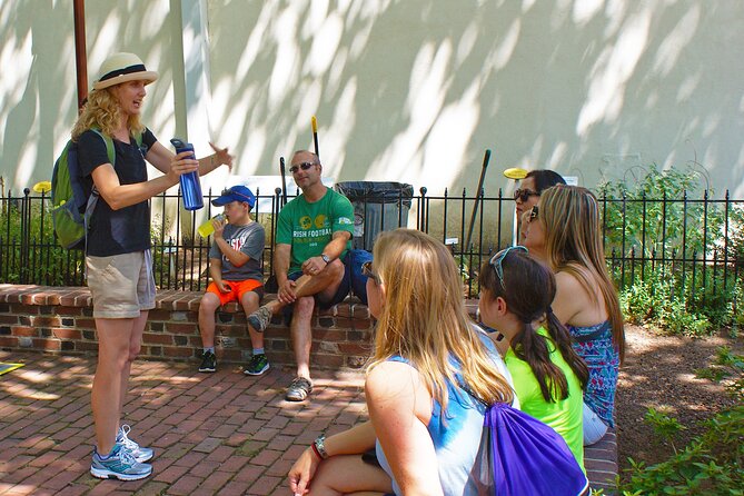 2.5 Hour Philadelphia History Tour with Washington War Tent Show - Elfreth’s Alley shows Philadelphia’s everyday side