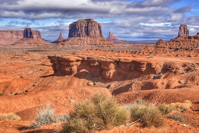 2.5 Hours of Monument Valley's Backcountry 4×4 Tour - John Ford’s Point and Monument Valley’s movie country