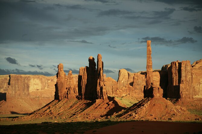 2.5 Hours of Monument Valley's Backcountry 4×4 Tour - Ear of the Wind, the largest arch in the park