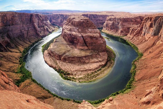 2 Day: Grand Canyon, Antelope Canyon, Horseshoe Bend, Zion Tour - Horseshoe Bend, a short walk to a giant view