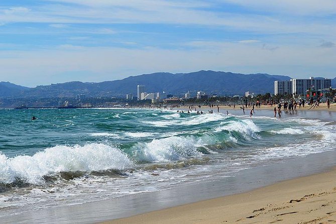 2-Hour Hollywood Bus Tour - Beverly Hills and Bel-Air deliver the postcard views