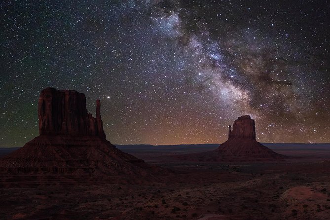 3 Hour Monument Valley Tour - Ruins, YeiBiChei Spires, and Artists Point