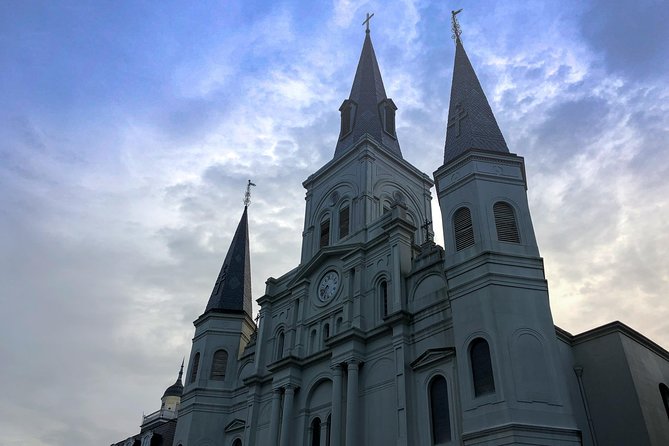 Adults Only Haunted Pub Crawl in New Orleans - Thirty minutes through the haunted French Quarter