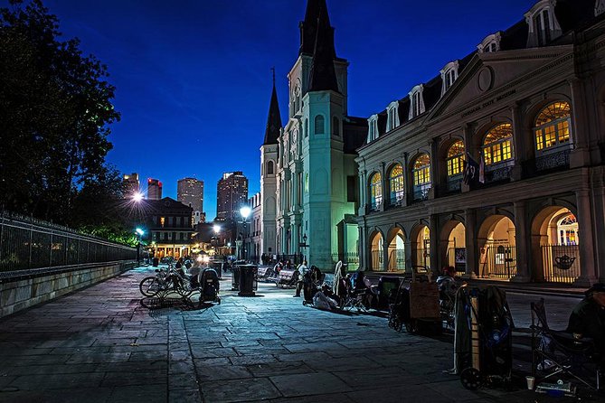 Adults Only Haunted Pub Crawl in New Orleans - Pirates Alley and the literary side of New Orleans