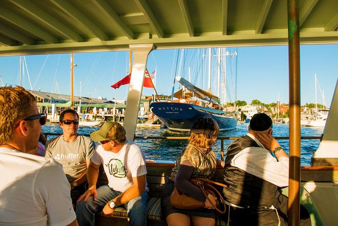 Afternoon Grand Tour | Gansett Cruises in Newport, RI - Afternoon Refreshments and the Cash Bar