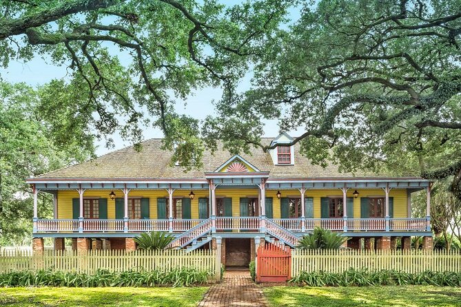 Airboat and Plantations Tour with Gourmet Lunch from New Orleans - Key points to know before booking
