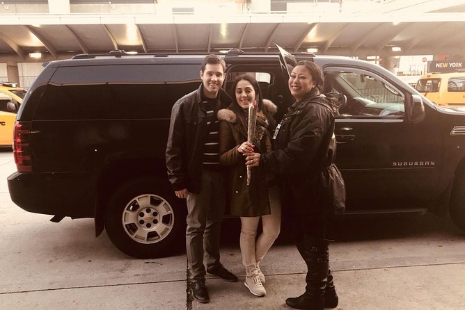 All Inclusive Airport Arrival Transfer to NYC/ Brooklyn/Queens - The meet and greet can make a big difference
