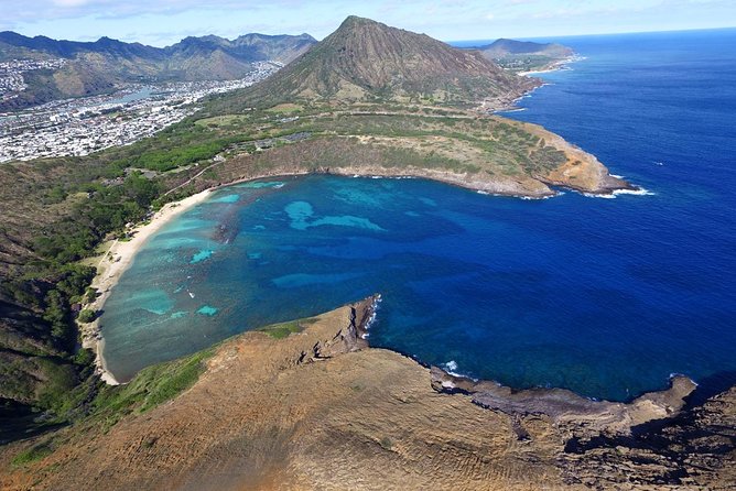 All Inclusive Ultimate Circle Island Tour, Waimea Falls & Lunch - Waikiki, Kapiolani Park, and Diamond Head from the road