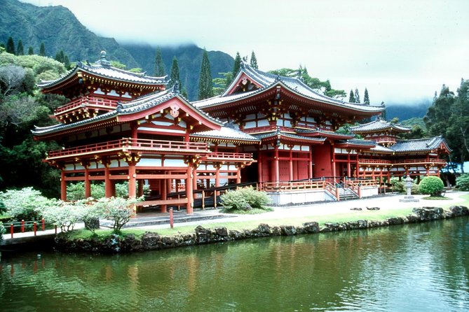 All Inclusive Ultimate Circle Island Tour, Waimea Falls & Lunch - Byodo-in Temple’s quiet gardens and koi ponds