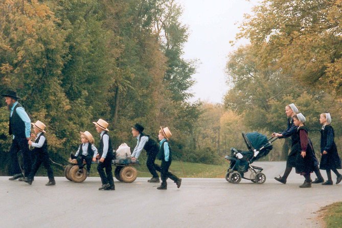 Amish Experience SuperSaver Package - Riding Lancaster’s Amish farmlands in a 14-passenger bus