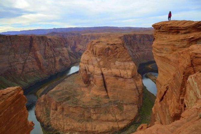 Antelope Canyon and Horseshoe Bend Day Tour from Flagstaff - Lunch with a view at Glen Canyon Dam