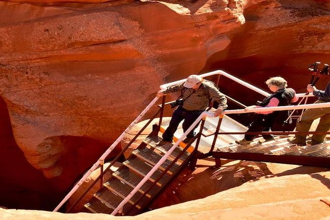 Antelope Canyon and Horseshoe Bend Day Tour from Flagstaff - The Navajo guide makes the canyon more than a photo stop