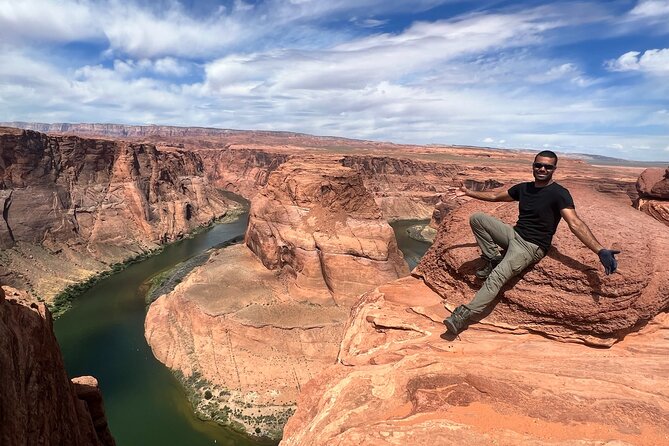 Antelope Canyon and Horseshoe Bend Day Trip from Las Vegas - Walking out to Horseshoe Bend