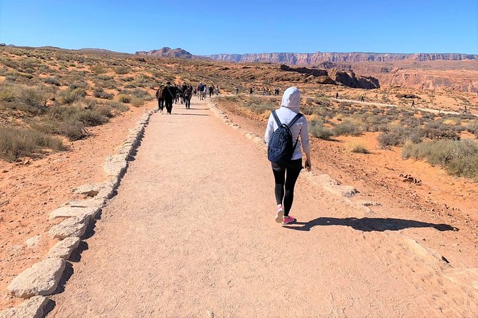 Antelope Canyon and Horseshoe Bend Day Trip from Las Vegas - Group size, comfort, and the small-group question