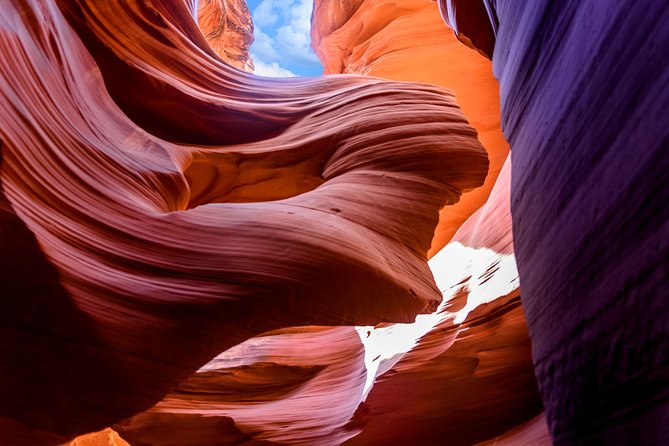 Antelope Canyon and Horseshoe Bend Small Group Tour from Vegas - Lake Powell and Wahweap Overlook