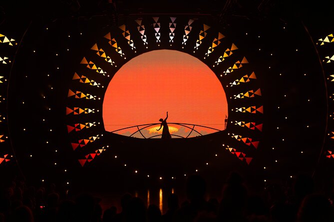 'Auana by Cirque du Soleil at the Waikiki Beachcomber Hotel - Hula, comedy, and high-risk acts