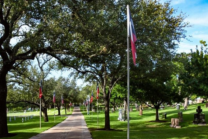 Austin and Hill Country Sightseeing Tour - East Austin, historic communities, and the Capitol