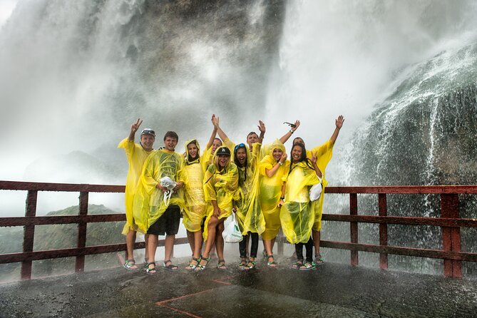 Best of Niagara Falls USA: Cave of the Winds & Maid of the Mist - Goat Island: the best place to compare all three falls