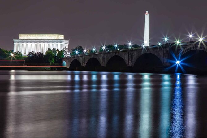 Big Bus DC: Monuments & Memorials Night Tour by Open-top Bus - Commentary: useful facts or background noise