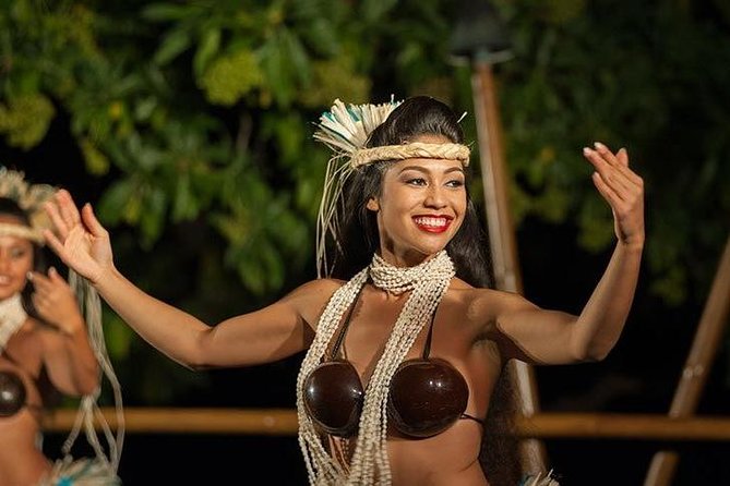 Big Island, Hawaii: Admission to Voyagers of the Pacific Luau - A waterfront start at Royal Kona Resort