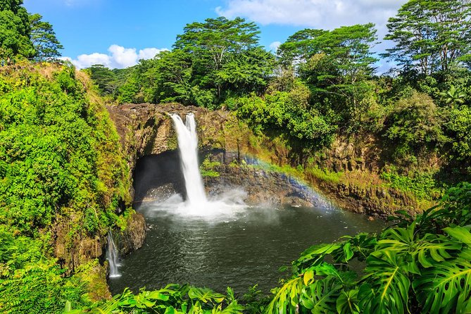 Big Island in a Day: Volcanoes Waterfalls Sightseeing and History - Hawaii Volcanoes National Park in a compact visit