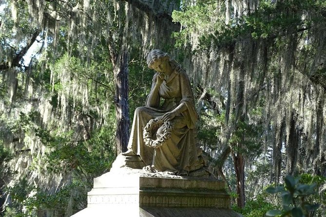 Bonaventure Cemetery Walking Tour with Transportation - Downtown pickup makes the outing easy