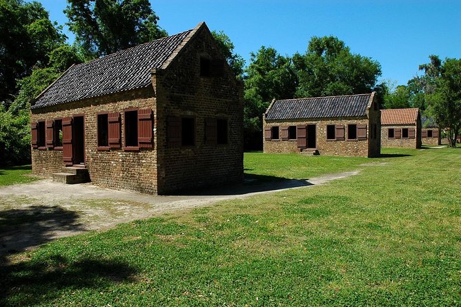 Boone Hall Plantation Admission & Tour with Transportation from Charleston - The 30 to 45 minute ride from Charleston