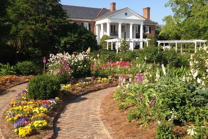 Boone Hall Plantation Admission & Tour with Transportation from Charleston - The porch talk and the modern mansion
