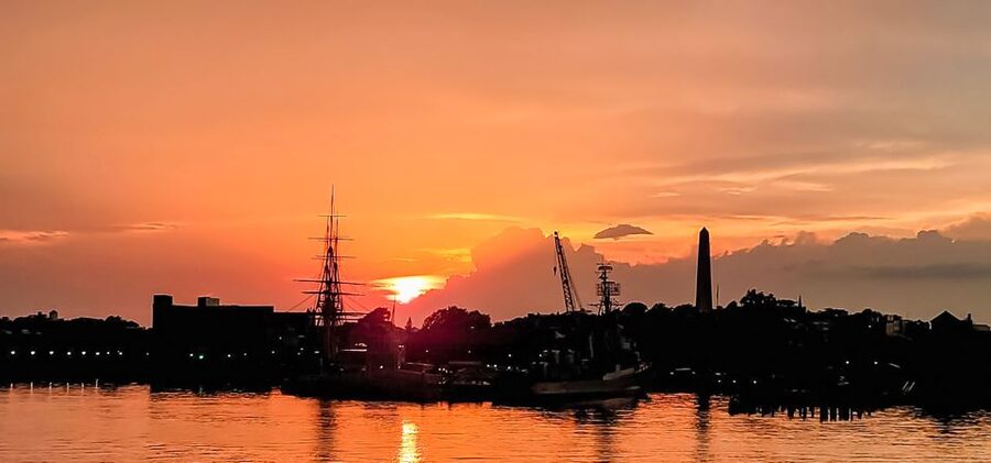 Boston: Boston Harbor Sunset Cruise - Meeting Old Ironsides near sunset
