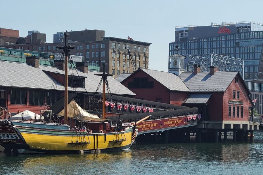Boston: Boston Tea Party Ships and Museum Interactive Tour - Key points at a glance