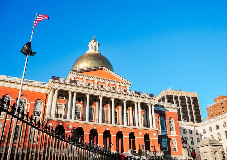 Boston Duck Tour: The Original and World-Famous - Using the multilingual audio app