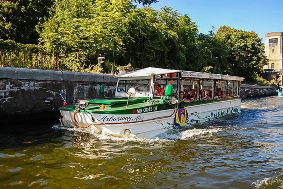Boston Duck Tour: The Original and World-Famous - The splash into the Charles River