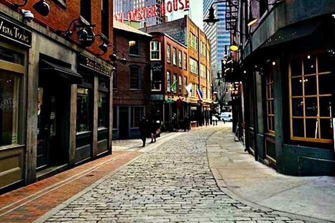 Boston Freedom Trail Walking Tour with Costumed Guide - Boston Latin School and Benjamin Franklin