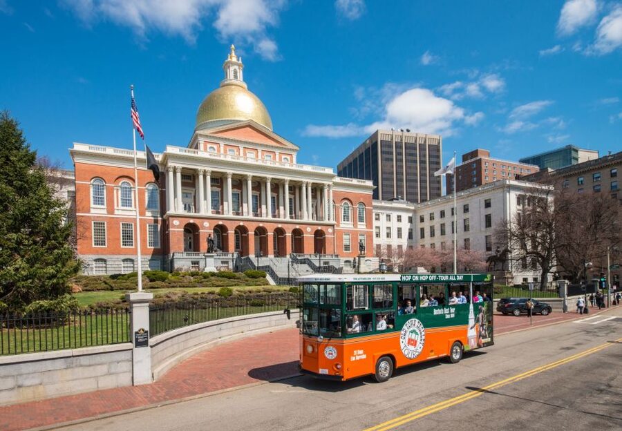 Boston: Hop-on Hop-off Old Town Trolley Tour - A simple way to understand the two trolley loops