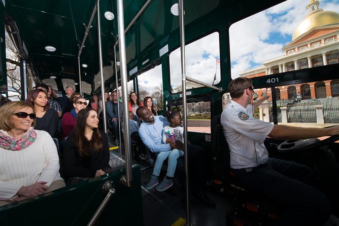 Boston Hop-On Hop-Off Trolley Tour with 13 Stops - Stop 1: Aquarium, harbor tours, and Faneuil Hall