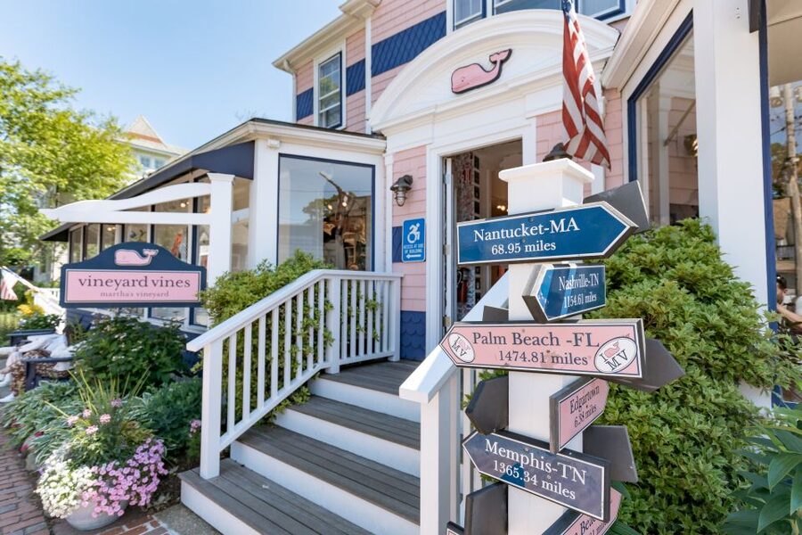Boston: Martha's Vineyard Day Trip with Optional Island Tour - Oak Bluffs and its gingerbread cottages