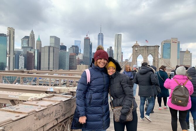 Brooklyn Bridge & DUMBO Neighborhood Tour - from Manhattan to Brooklyn - Finishing at Brooklyn Bridge Park