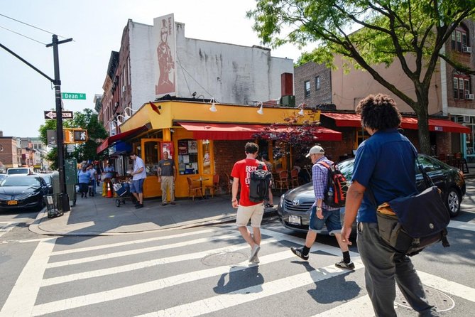 Brooklyn Food Walking Tour: Local Eats & Family‑Run Shops - Smith Street starts with local flavor