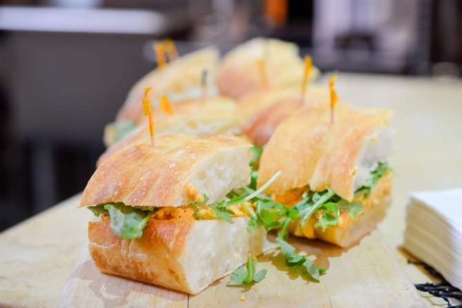 Brooklyn Food Walking Tour: Local Eats & Family‑Run Shops - What the guide adds to the experience