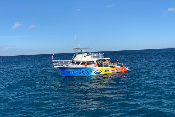 BYOB Sunset Cruise off the Waikiki Coast - Music, local stories, and the crew