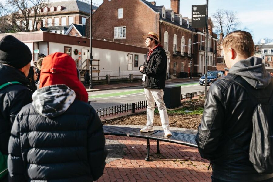 Cambridge: Harvard University Student-Guided Walking Tour - Walking through Harvard Yard with a student guide
