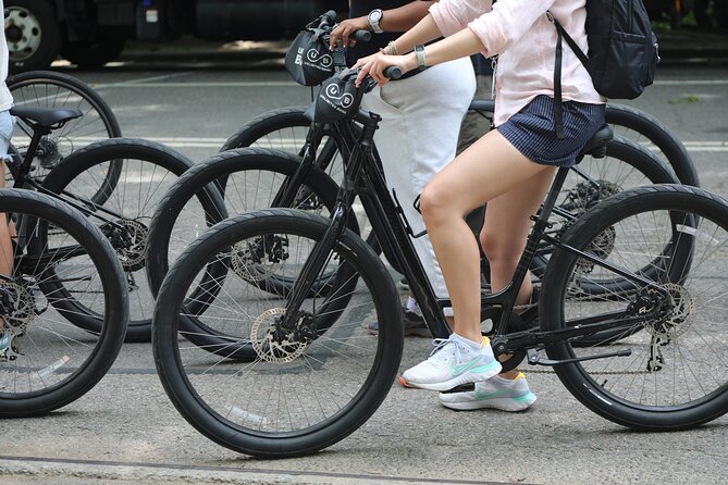 Central Park Bike Rental New York City - The real issue: queues and shop hours