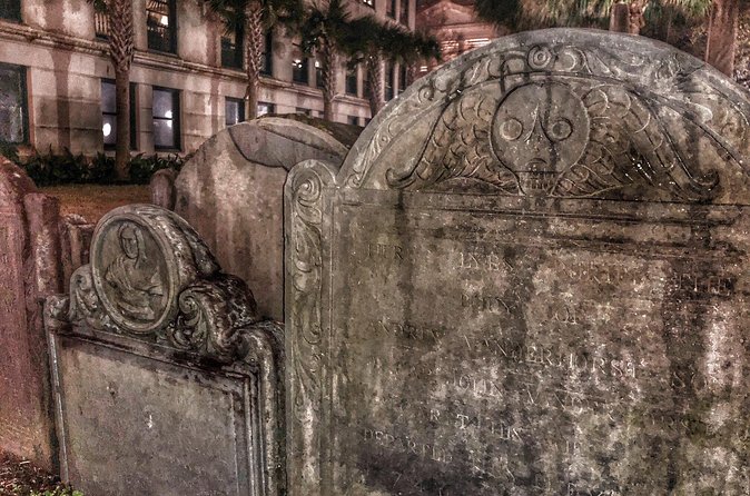 Charleston Ghost & Graveyard Night-Time Guided Walking Tour - Weather, footwear, and small practical details