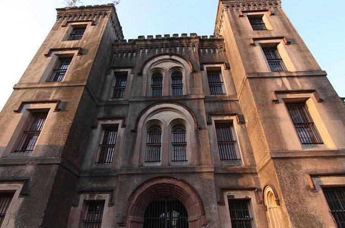 Charleston Haunted Jail Night-Time Walking Tour with Admission to Old City Jail - Lavinia Fisher and Charleston’s darker stories