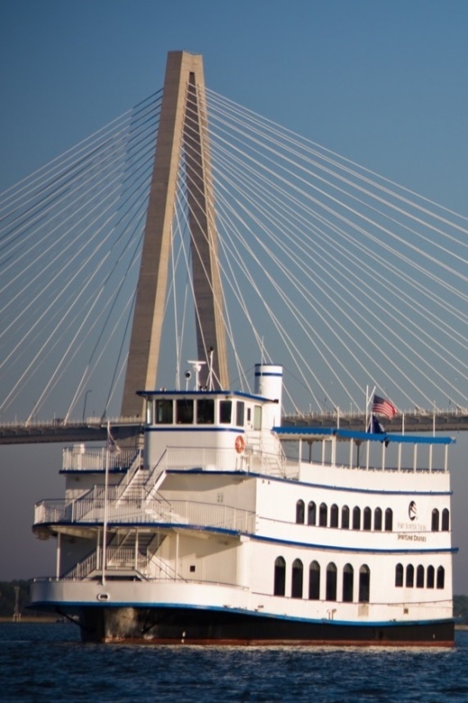 Charleston: Luxury Harbor Dinner Cruise - Who will enjoy this cruise most?