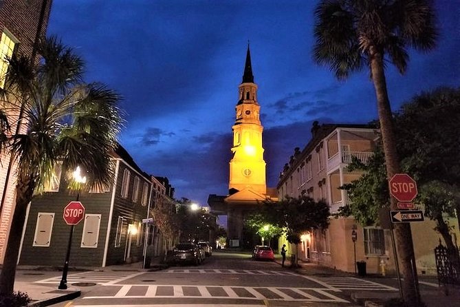 Charleston's Pleasing Terrors Night-Time Walking Ghost Tour - What makes this Charleston ghost tour different